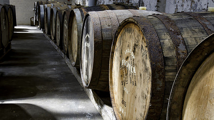At producere velsmagende økologisk whisky har været del af virksomhedens DNA siden den første whisky blev lagt på fad i Ørbæk i 2009, og sidenhen i de restaurerede værkstedsbygninger i Nyborg, hvor produktionen flyttede til i 2017.