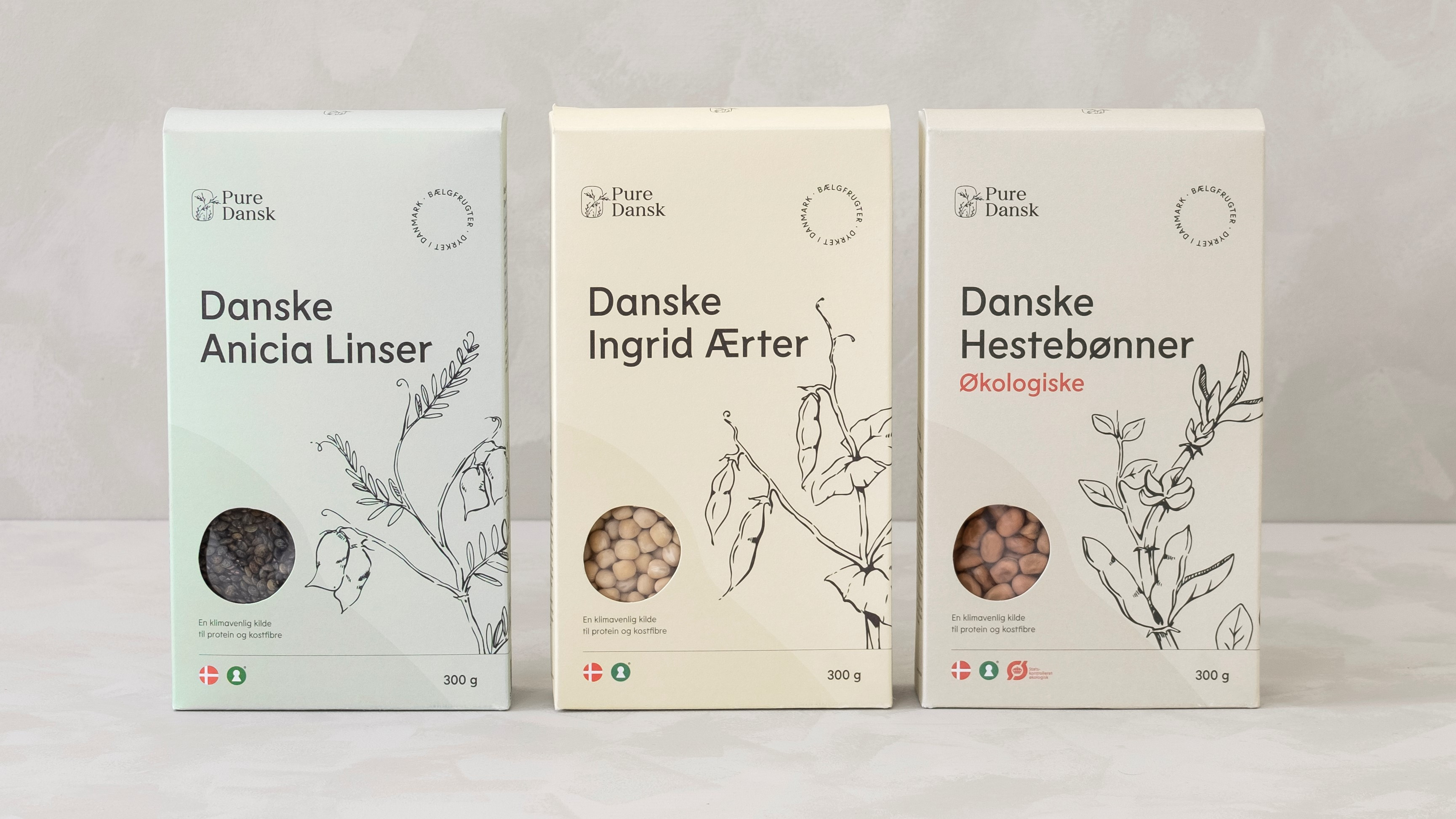 Pure Dansks sortiment består af tre produkter, men det er planen at lancere flere sorter både i detailpakninger på 300 g og i poser på 4,5 kg til de professionelle køkkener